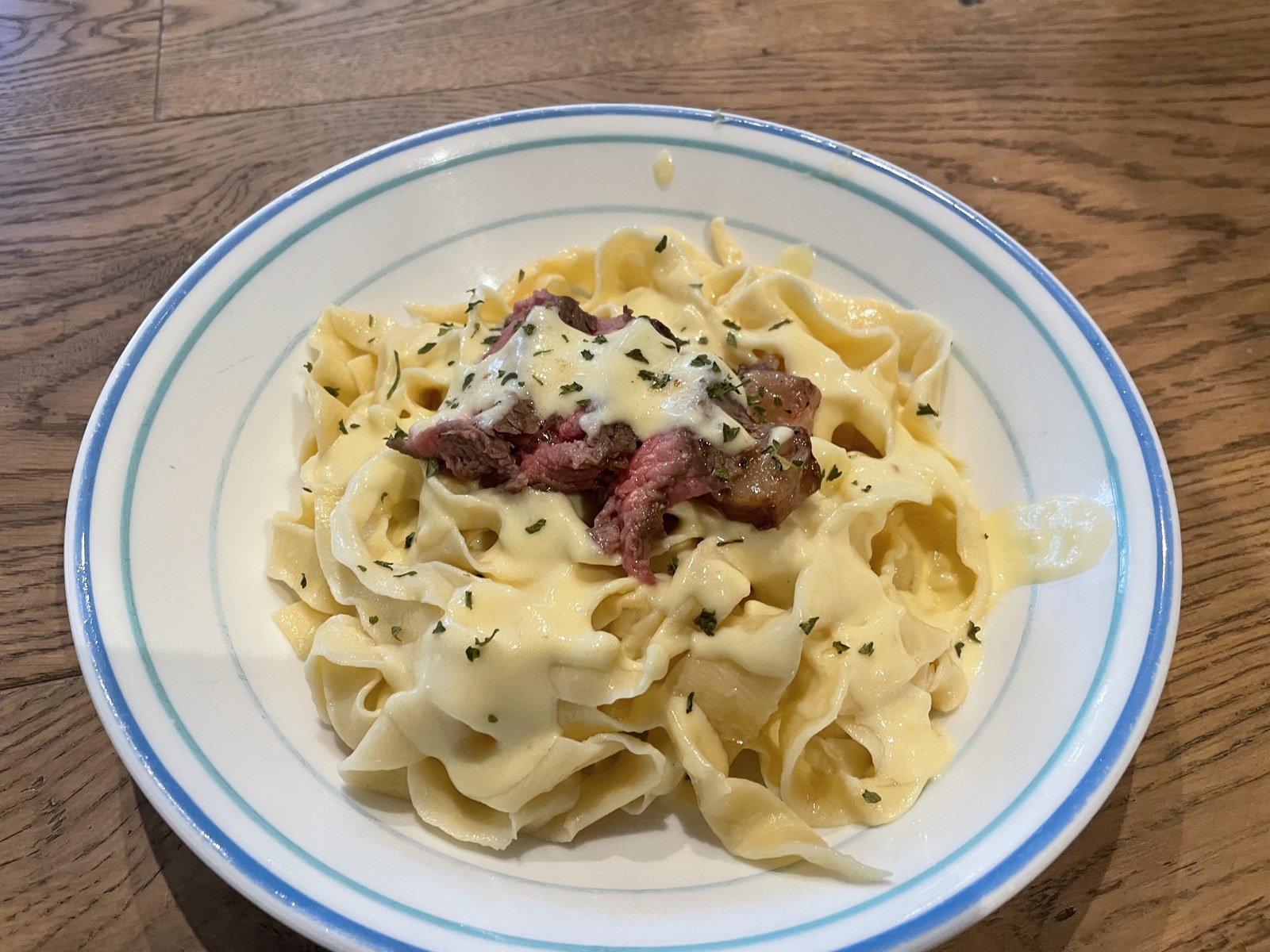 Steak alfredo linguine